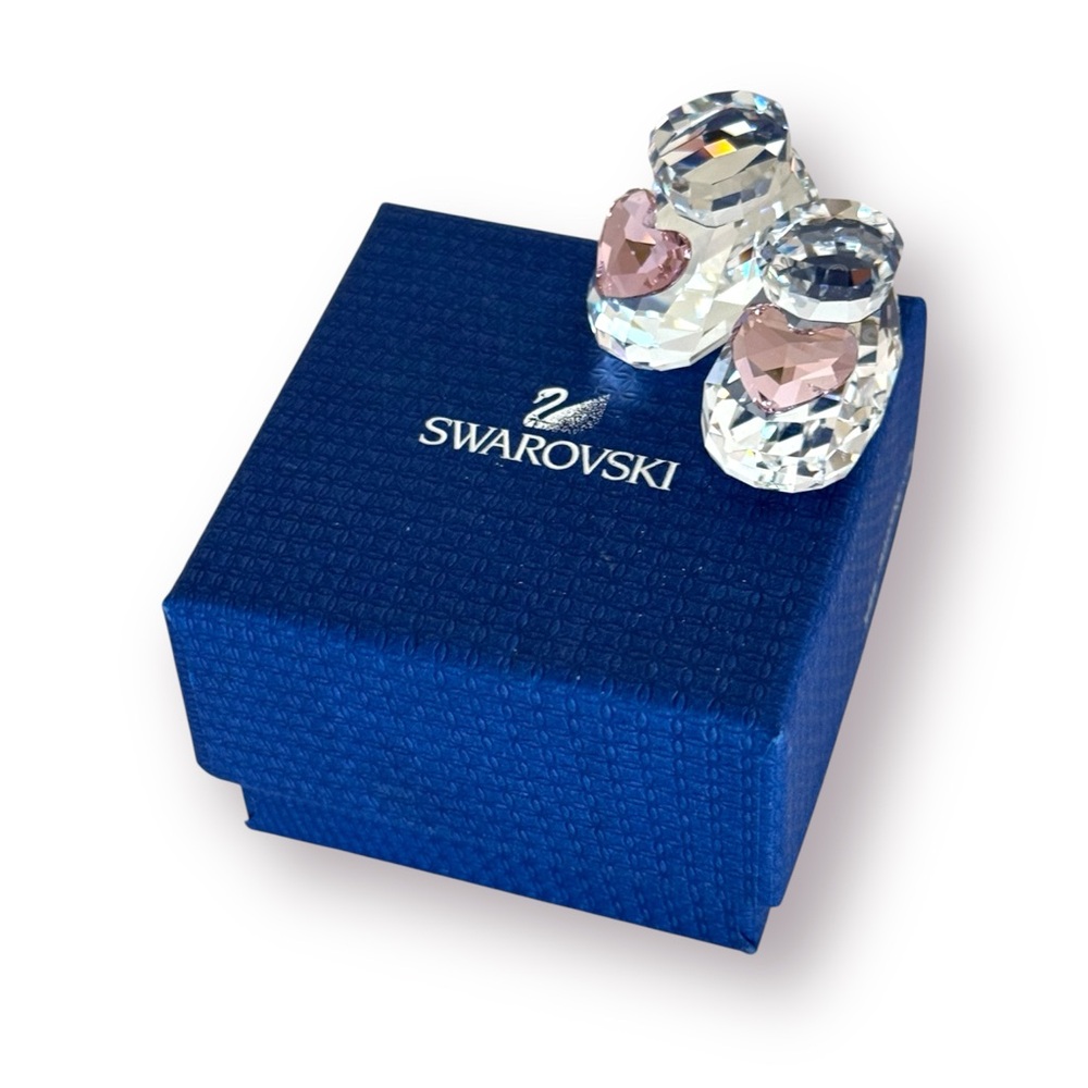 🛍️SALE🛍️ Swarovski Crystal Baby Shoes with Pink Heart (#5063343) - Picture 2 of 6
